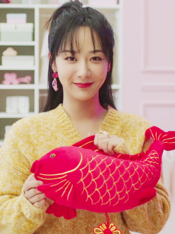 杨紫耳环价格不到10元,廉价款式却戴出了高级感