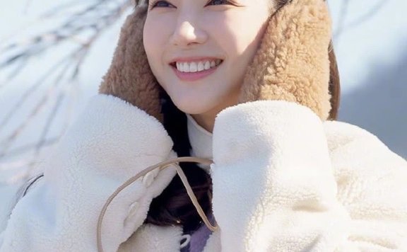 少女感怎么穿出来 ？看朴敏英和鞠婧祎的同款羊羔绒外套就知道了