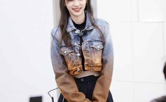 《潮流合伙人》里ANGELABABY和钟楚曦，两人的穿搭堪比时尚达人