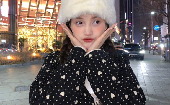 林小宅PK秦牛正威!都是清纯美少女,谁才是直男杀手?