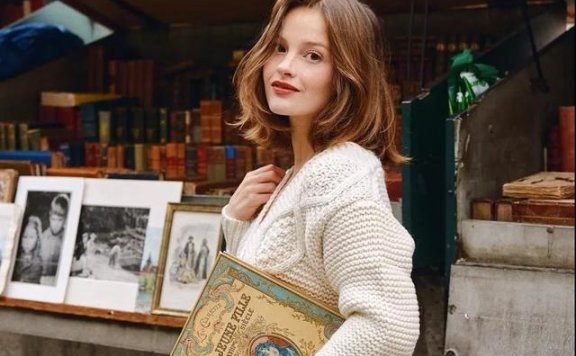 身高158会穿到令人嫉妒,这位法国女人成女生梦寐以求的穿搭模版?