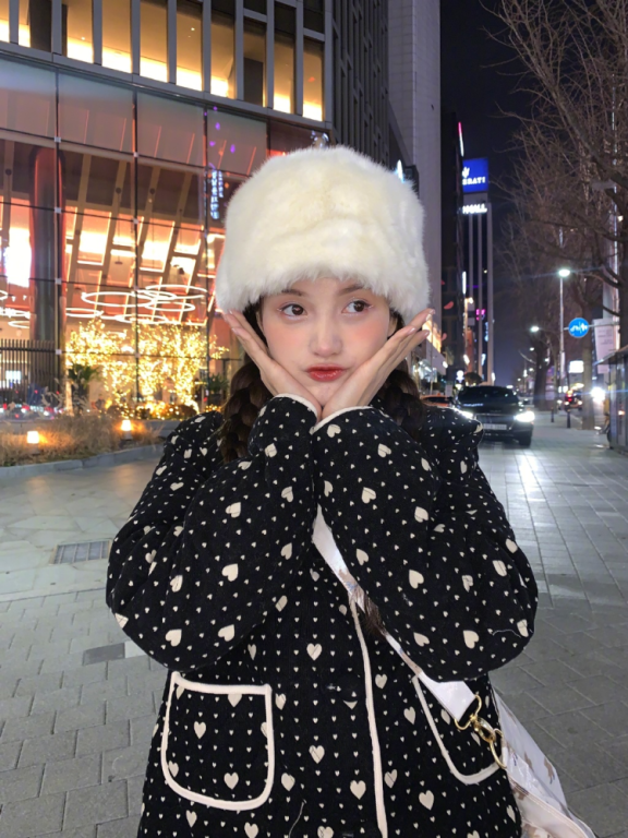 林小宅PK秦牛正威!都是清纯美少女,谁才是直男杀手?