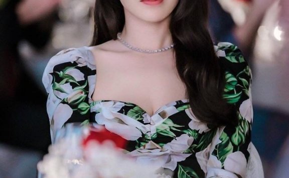 韩国明星孙艺珍年轻时神颜难逢敌手,纯天然氧气初恋脸实在太美