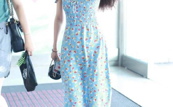 宋慧乔、张钧甯、刘亦菲2020穿衣搭配示范！原来今年穿蓝色才是最有品位的