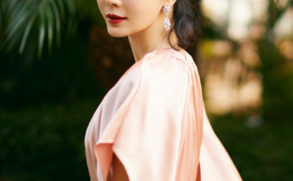 陈数霸屏全网,气质强到连董卿都自叹不如