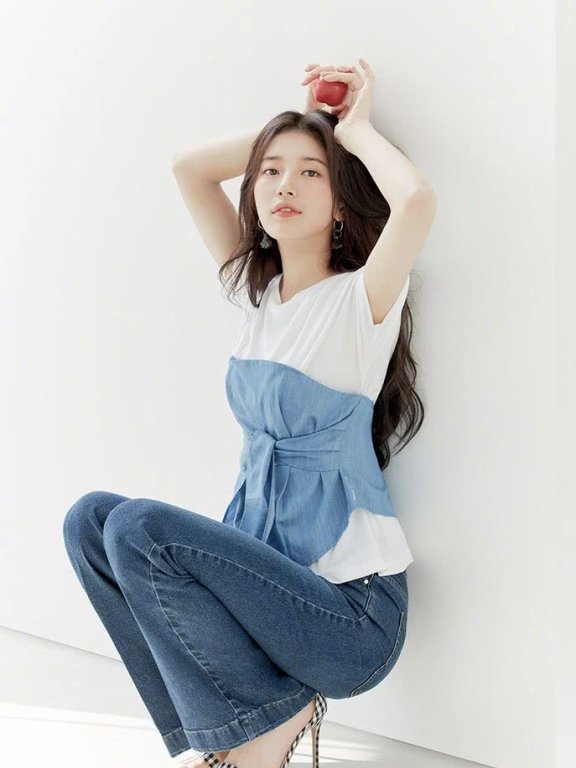 裴秀智私服穿搭分享!你和女神的差距只差一件短上衣!