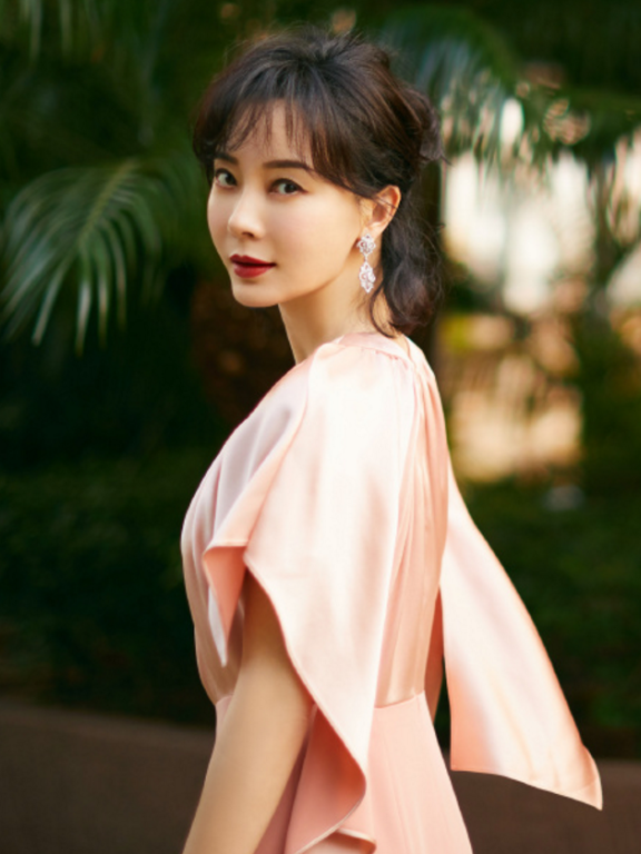 陈数霸屏全网,气质强到连董卿都自叹不如