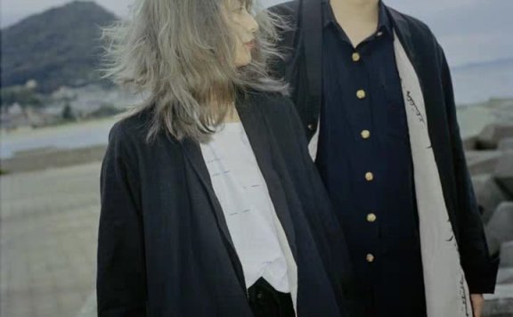 李诞与爱妻黑尾酱同框,穿情侣装高调秀恩爱