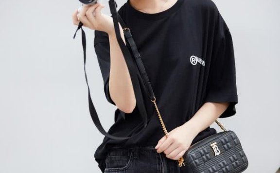 19岁的少女学李庚希这样穿,清新时尚有个性