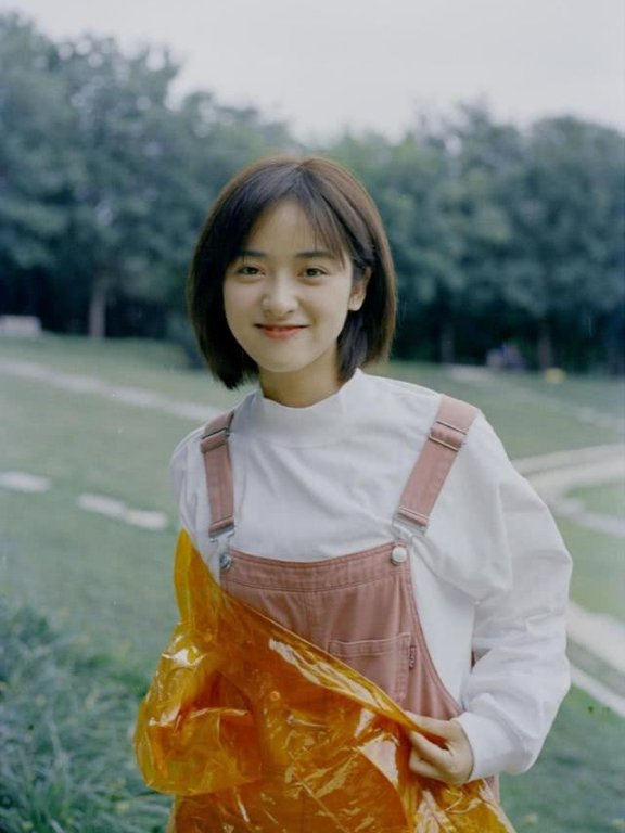 甜系少女沈月穿搭雷人?看这些简约雅致搭配,也太美了