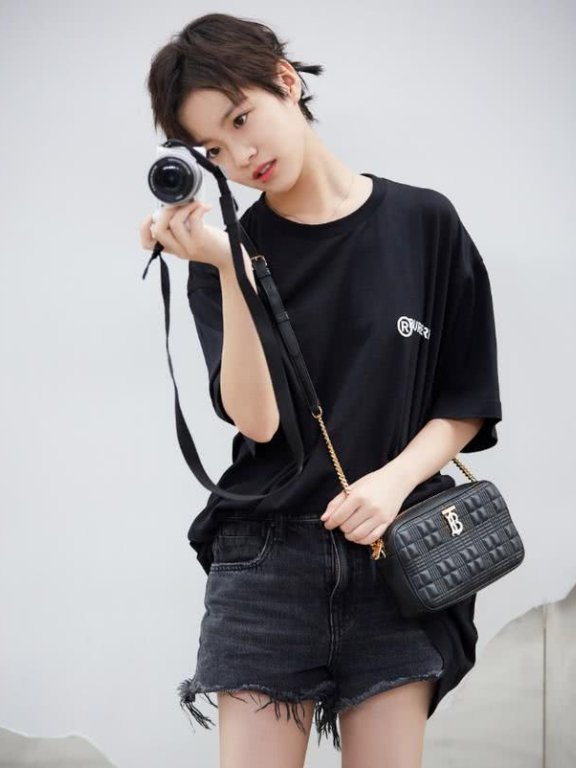 19岁的少女学李庚希这样穿,清新时尚有个性