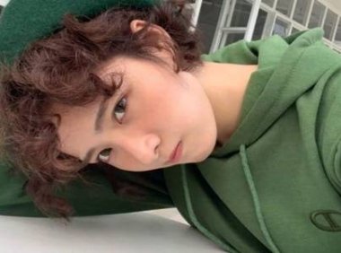 2020女生烫羊毛卷发型图片,减龄羊毛卷短发长发造型大全