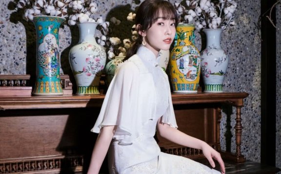 宣璐素色旗袍拼接轻纱飘袖,这仙女模样谁不爱