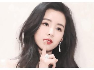 适合情侣秀恩爱的句子 最新撒狗粮的说说简短