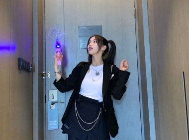 有种发型叫“杨超越双马尾”,清新减龄就看你敢不敢扎了