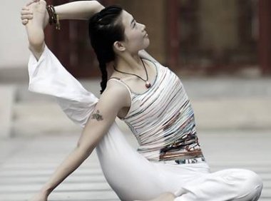 女人瘦腿的最快方法,懒人瘦腿法彻底减掉大象腿