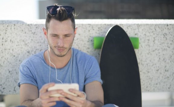 男士夏天穿衣搭配技巧，学会这些技巧怎么穿都很帅
