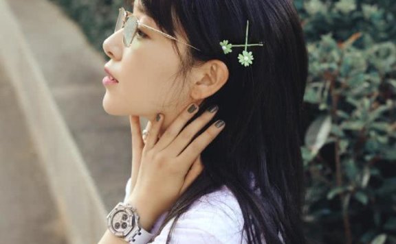 阚清子接个假发就从大众脸变初恋脸了,配小绿裙甜似韩剧女主