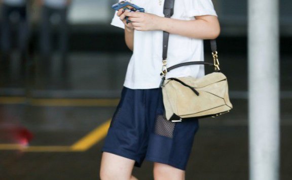 渔夫帽搭配什么衣服,怎样搭配衣服才时髦好看