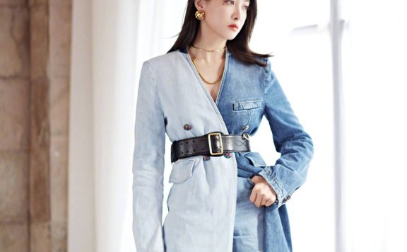 宋茜2020云发布会身穿双拼牛仔长裙,真是妥妥美少女