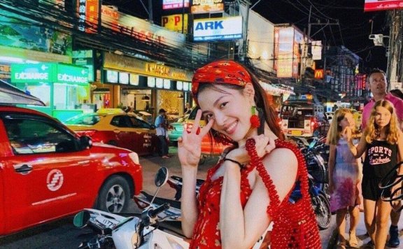 穿Zara的钟楚曦又纯又欲,她的私照给我种了一片草原!