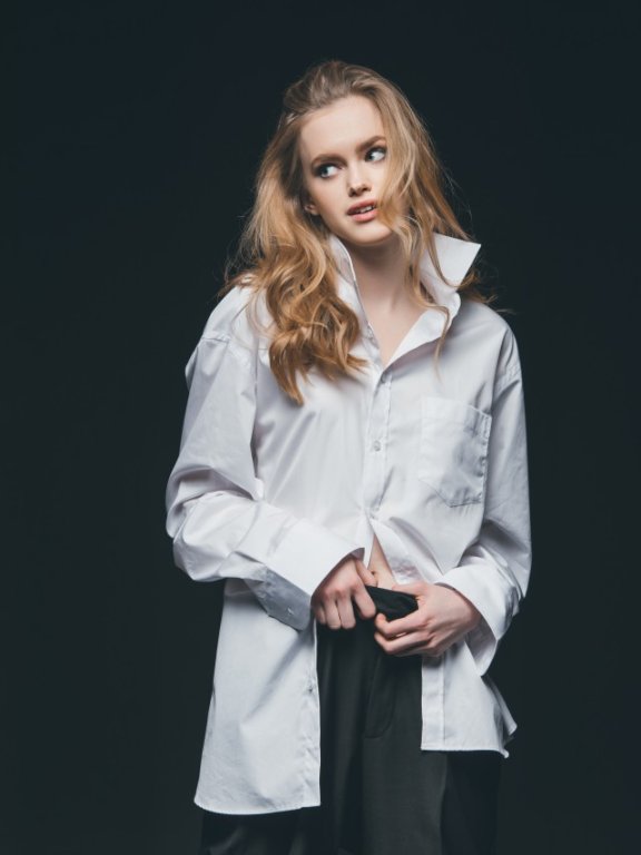 肩宽胖女生夏季穿衣搭配,肩宽女生这样穿很适合