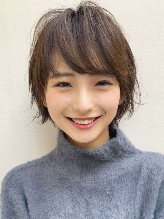 发量少发质细软容易油的小圆脸女生,适合什么样的短发?