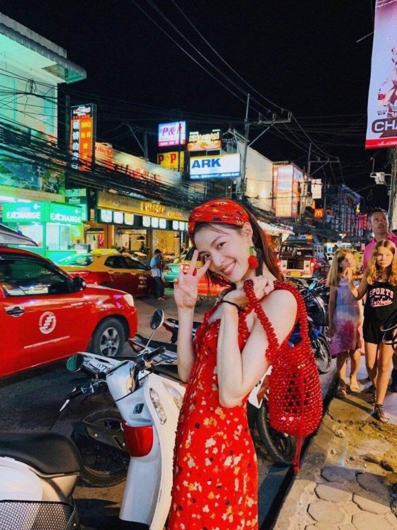 穿Zara的钟楚曦又纯又欲,她的私照给我种了一片草原!