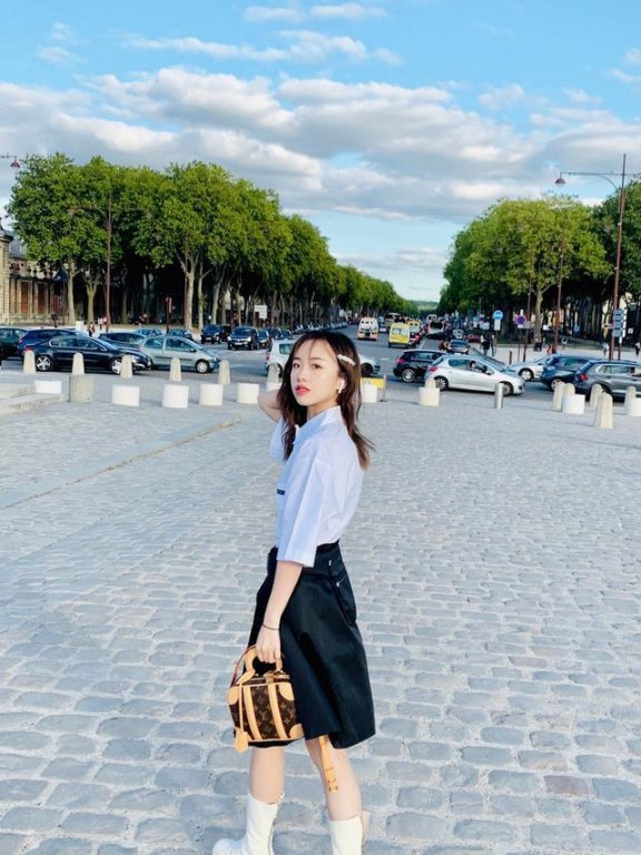 网红阿沁真的太会穿了!小个子女生学她这样穿轻松变身时尚潮人!