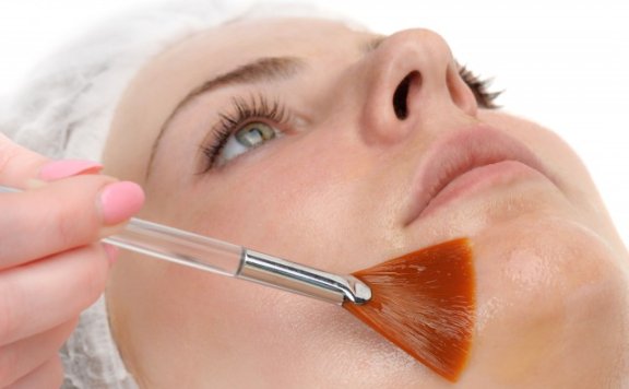 蜂蜜如何做补水面膜,告诉你蜂蜜面膜的作用与功效