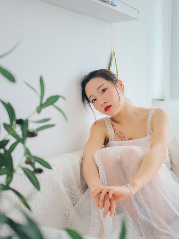 纱裙配什么上衣,夏天的纱裙怎么搭配