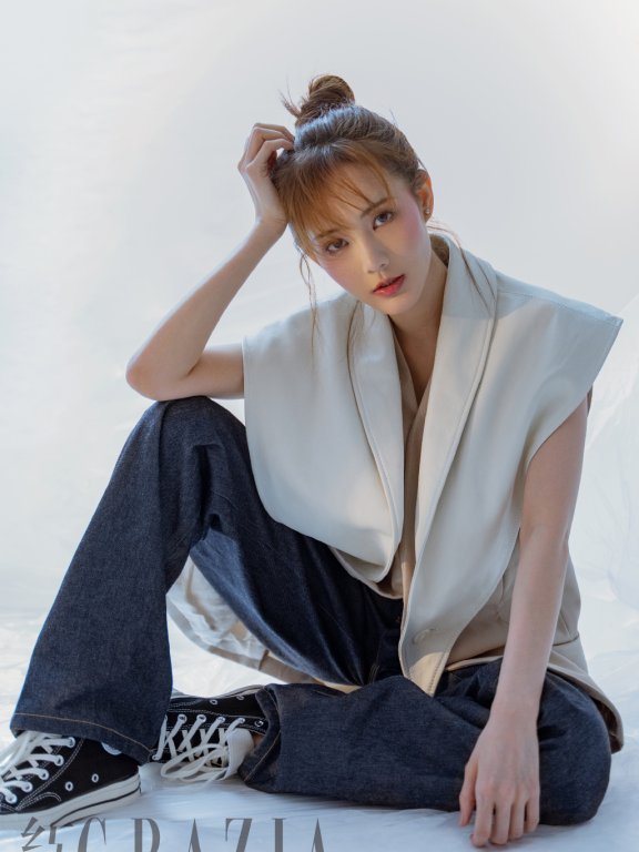 李一桐冷艳魅力写真图片