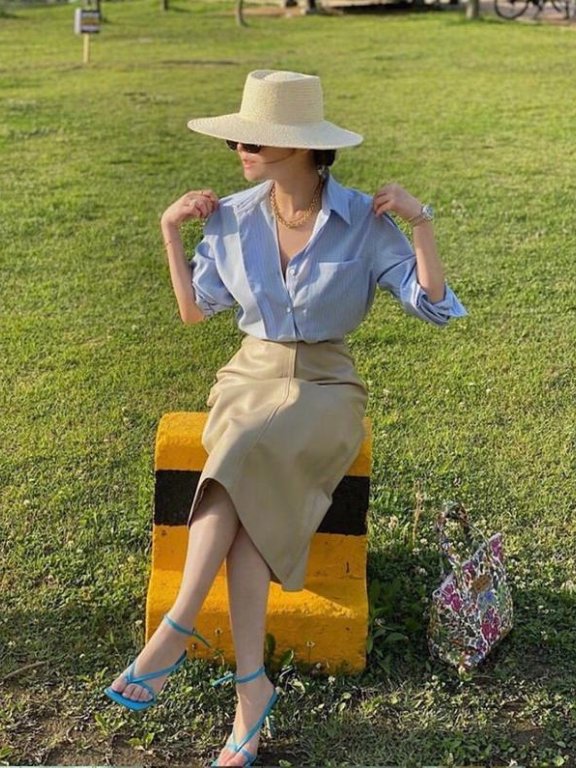 韩国博主SIWA日常穿搭风格优雅,配色简约又显高级