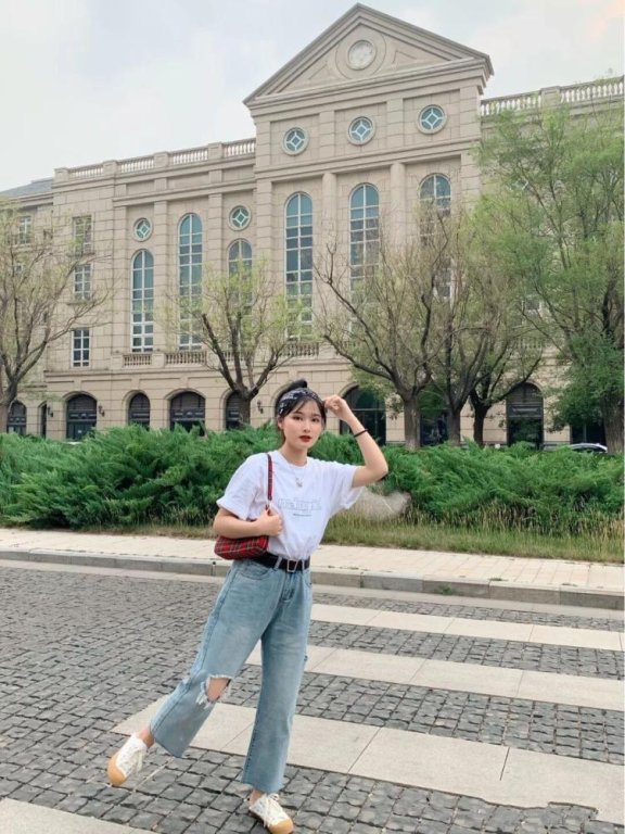 小胖博主示范微胖女孩显瘦减龄穿搭,时尚又好看