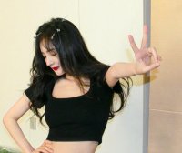 杨幂穿“闪钻裙”太秀了,不愧为带货女王