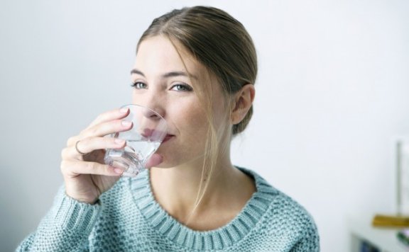 皮肤很干燥怎么改善，这样做才是科学的