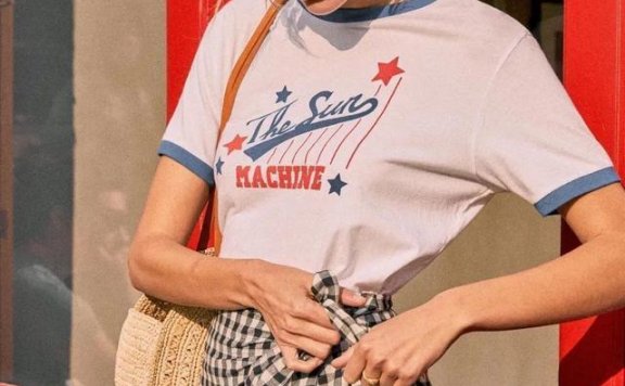 别再穿阔腿裤了，今夏流行穿半身裙，时髦百搭又洋气