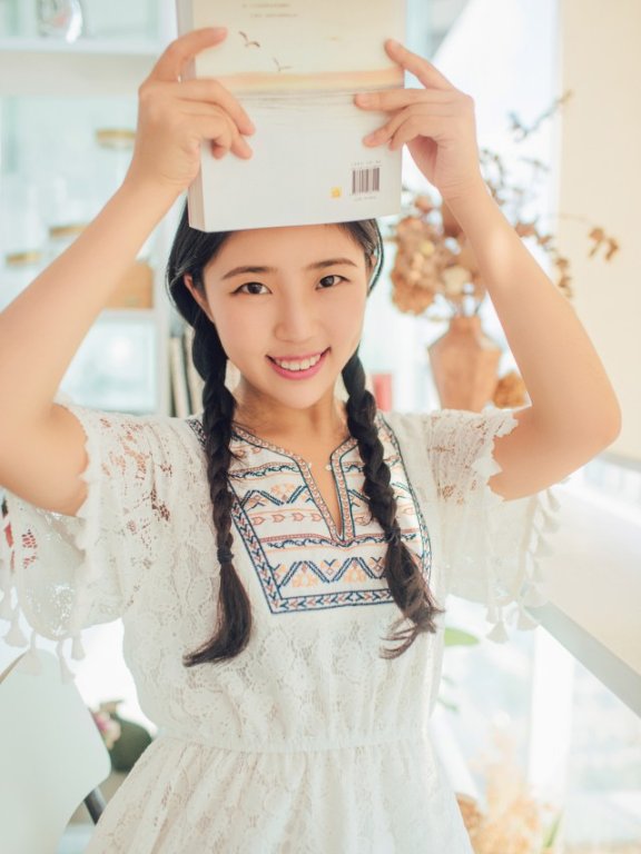 上身胖下身瘦穿衣搭配,女生上身胖穿衣技巧