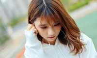 没钱的女人不仅内心底气不足 外表特征也掩饰不了