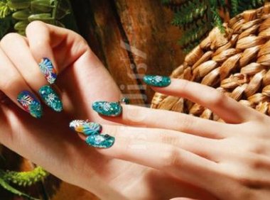 美甲图片2020新款式 美甲灯照黑还能恢复吗