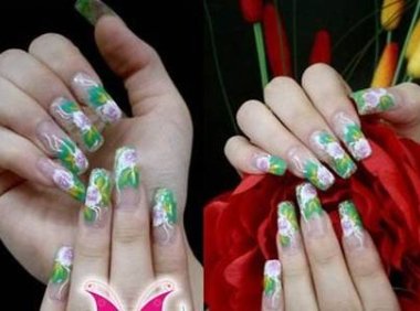 指甲图片2020新款 2020显白美甲流行色趋势深扒