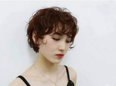 短发图片女2020最新款，适合大脸的短发造型大全