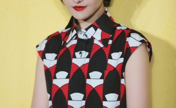 又被郑爽美到了！这颜值和衣品无可挑剔