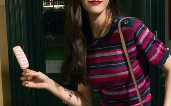 CC紫来了!宋妍霏带火今秋紫色系搭配,不愧为宝藏少女