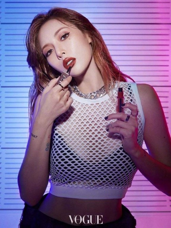 性感美艳的“小野马”泫雅来了!让女生们都羡慕的御姐谁不爱!