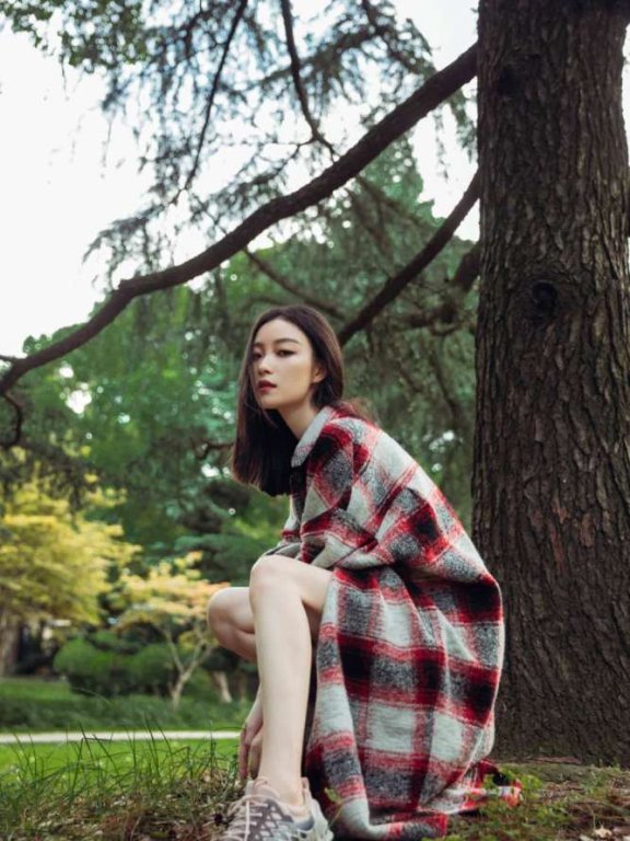 倪妮把长衬衫穿出了“战袍”气场,这搭配简直帅呆了