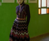 王子文这回变的更加霸气,直接穿上“壁画裙”摇身变王妃!