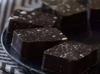 黑巧克力的功效与作用是什么 黑巧克力真的能减肥吗