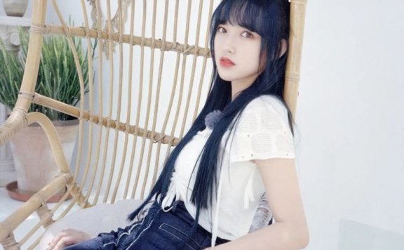 美貌持续在线,看这些女明星们的初秋时尚穿搭