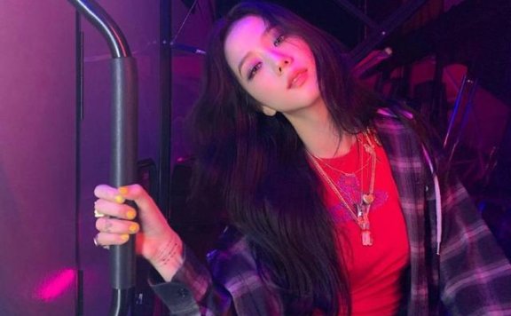 BLACKPINK三成员新造型公开，各有风格、颜值和气场俱佳